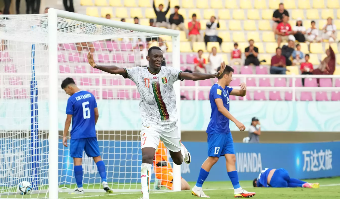 Uzbekistan v Spain, Group B